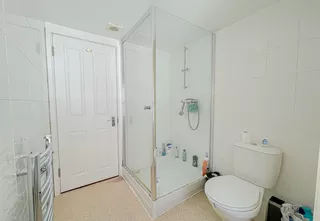Top Floor Flat - Shower room