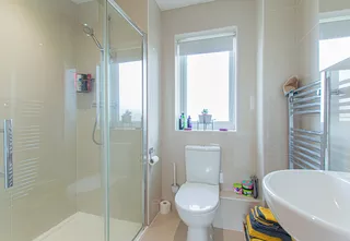 Master En-Suite Shower Room